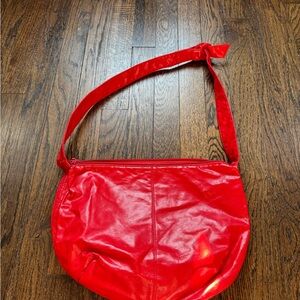 VINTAGE Fashion Right RED FAUX LEATHER SHOULDER BAG PURSE